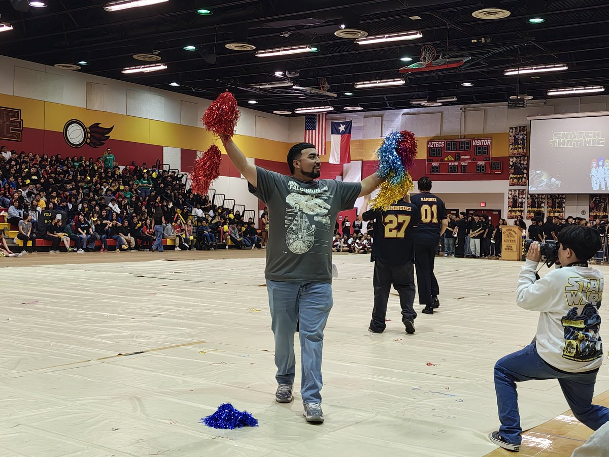 DNavariz_HMS's tweet photo. So proud to be part of The Aztec Empire feeder! ❤️🖤🧡 What an amazing pep rally! Mr. Ontiveros won the "Snatch that Wig" contest! @HERNANDO_MS won the spirit stick. Thank you @edhs ! #ReadyForSTAAR https://t.co/iSUvWUahoZ