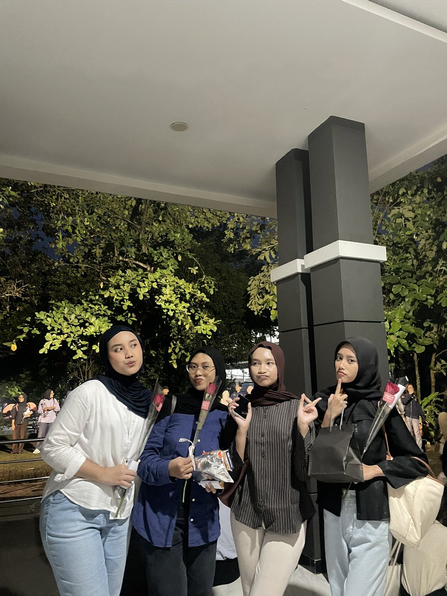 baesuzzy tweet media