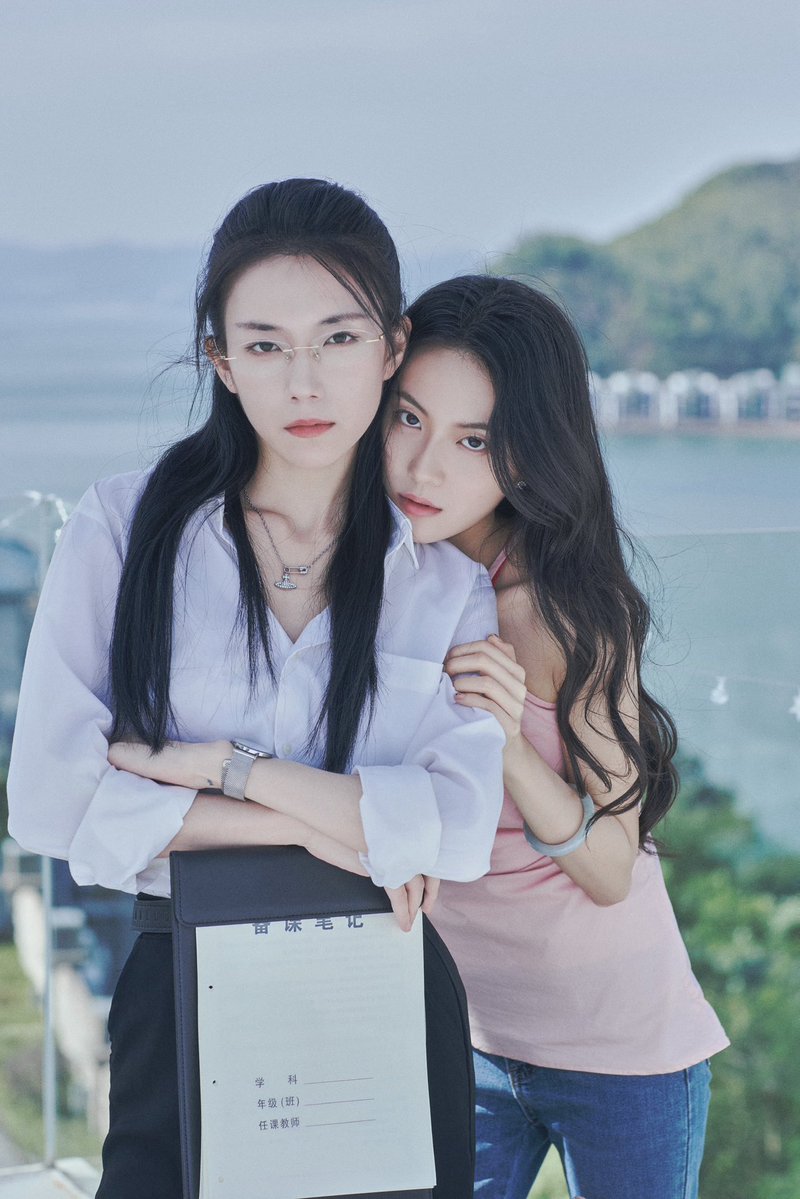 SheXSheReality tweet media