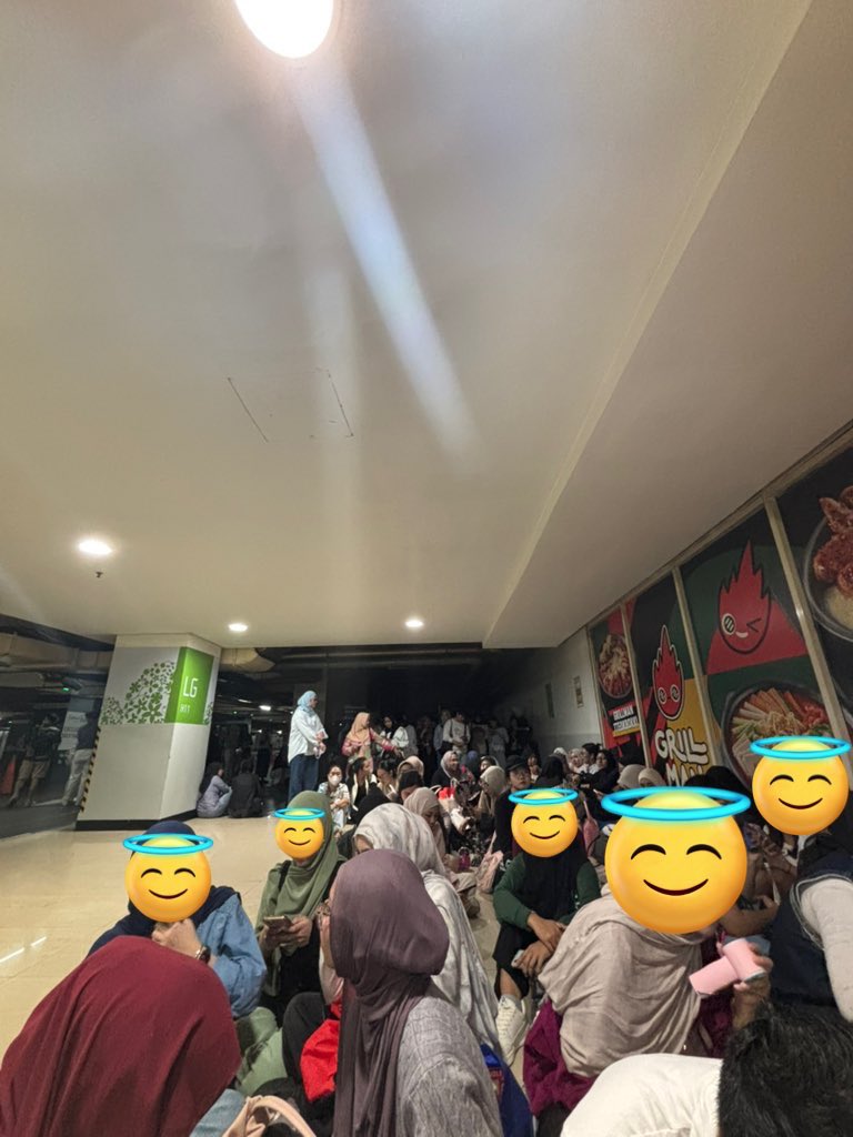 ko_mike__'s tweet photo. Update terkini 😭🤣 https://t.co/Y6jNn3umf0