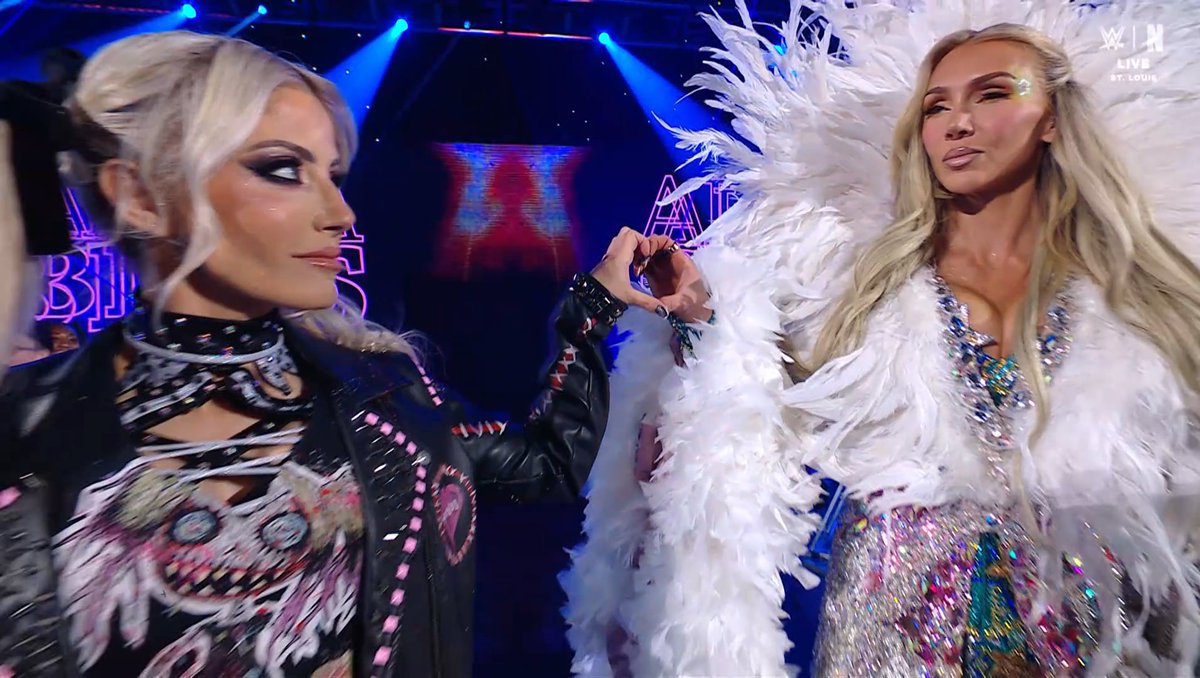 PraveVlogs tweet media