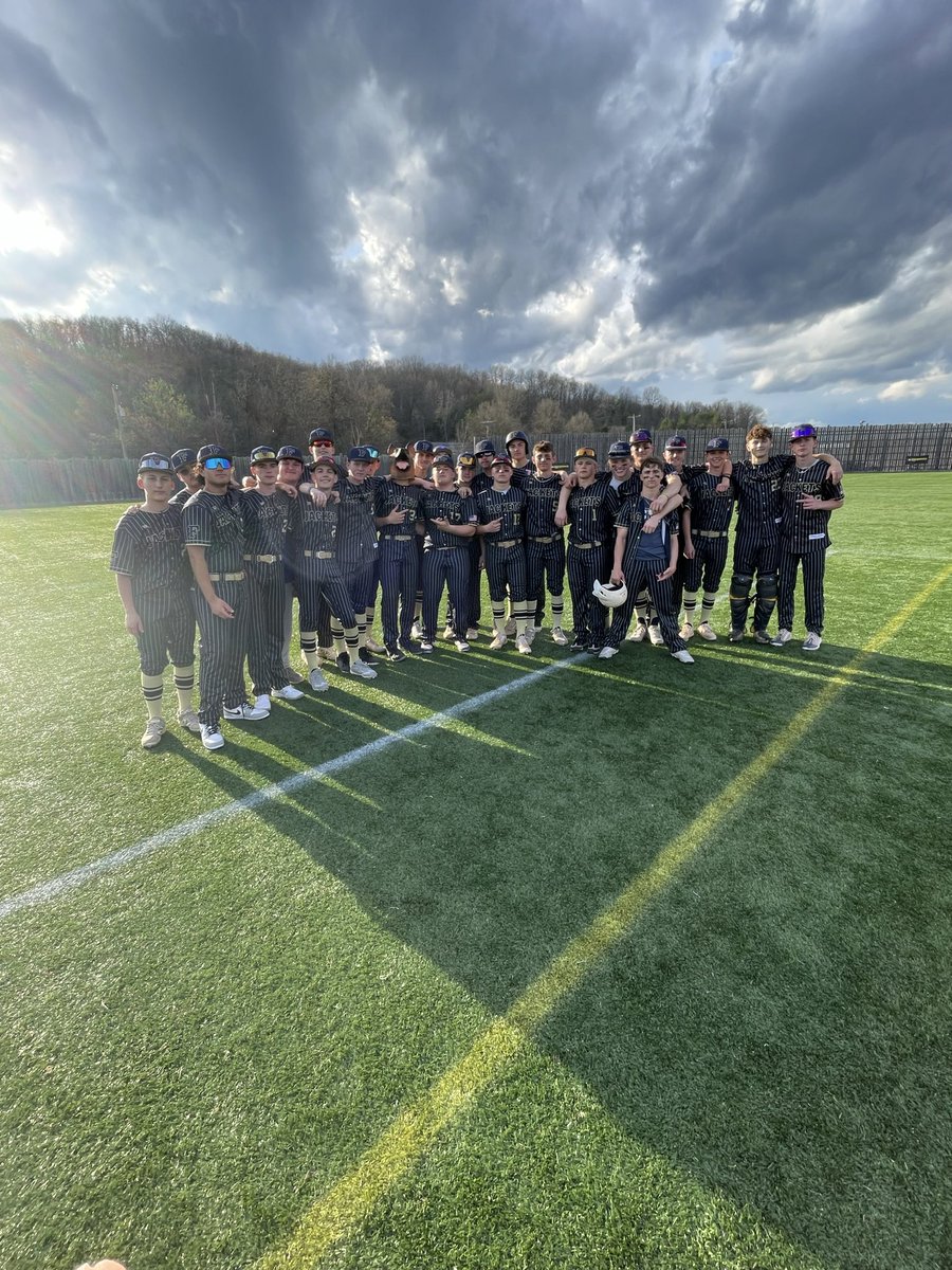 FAHS_Baseball's tweet photo. Jackets are 7-0!!! 13-3 winners over Karns City. Bricker with the win, Coller closes it. Marcoooo and Luca are the dawgs! Luca gets his first hit in his first AB! Wolfe has 3 hits to help the cause.@FASD_Athletics https://t.co/ILPDvhOaDQ