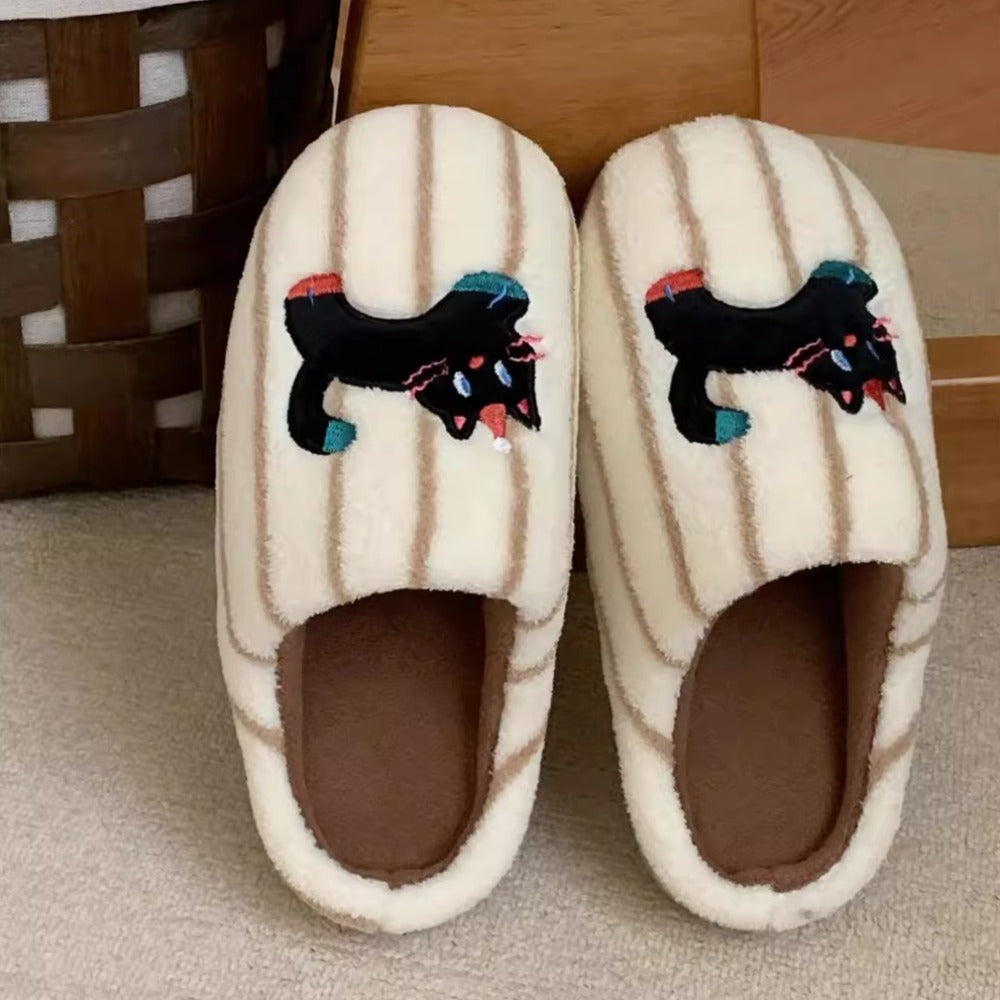 💖 Wandering Black Cat Striped Slippers 💖 

Shop now 🛍️ at helloslippers.com/products/wande…

#HelloSlippers
