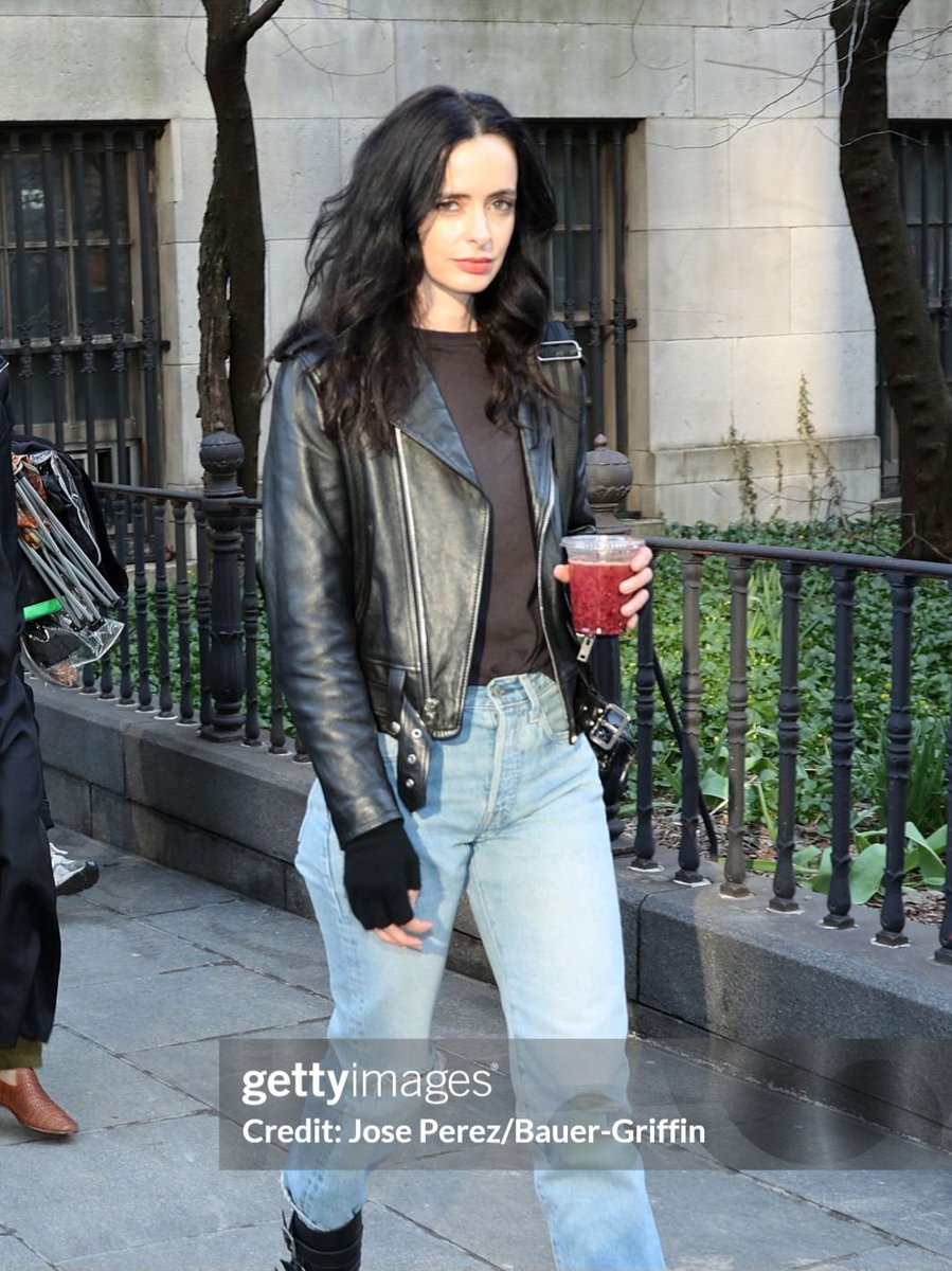 when i'm in an outfit repeater competition and my opponent is her