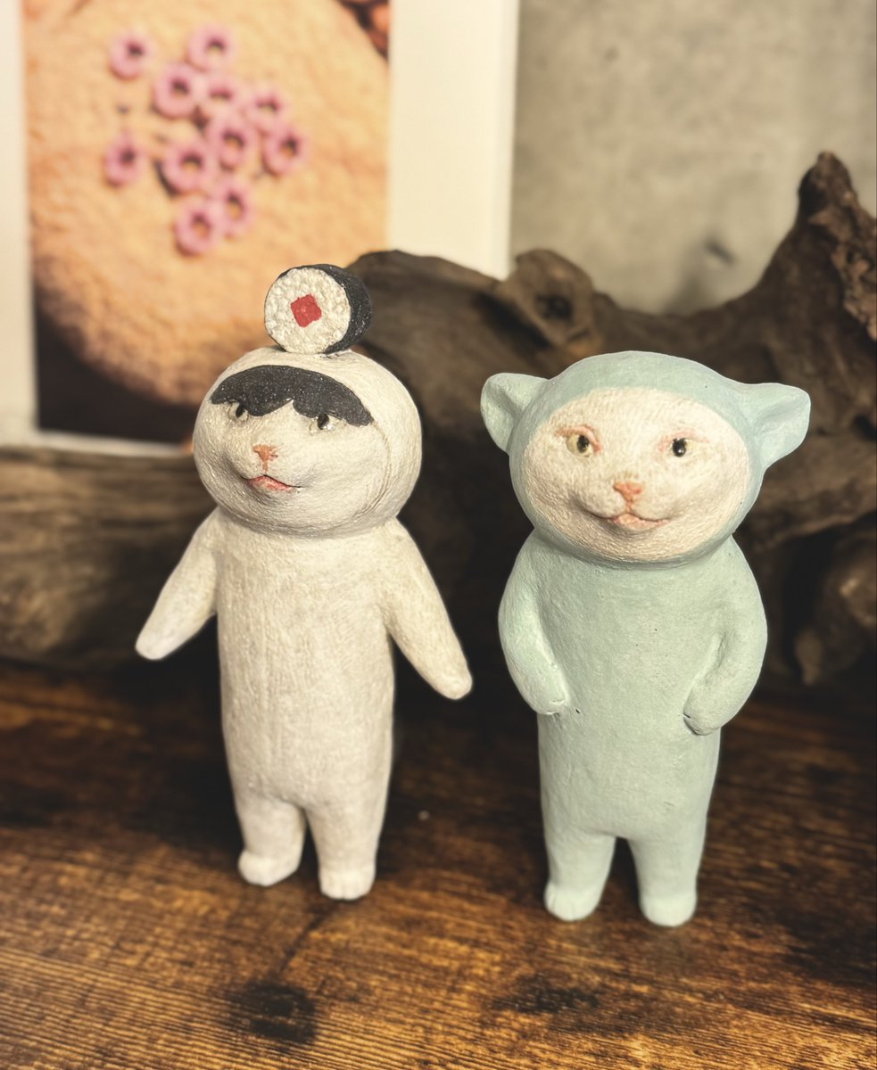 星野菜月さん(<a href="/NatsuToto3/">星野菜月</a> )の作品が相変わらず素敵すぎて
巻き寿司ネコさん、宇宙ネコさん2匹ともお迎えしてしまった…なんという可愛さ…

#手の上の猫展