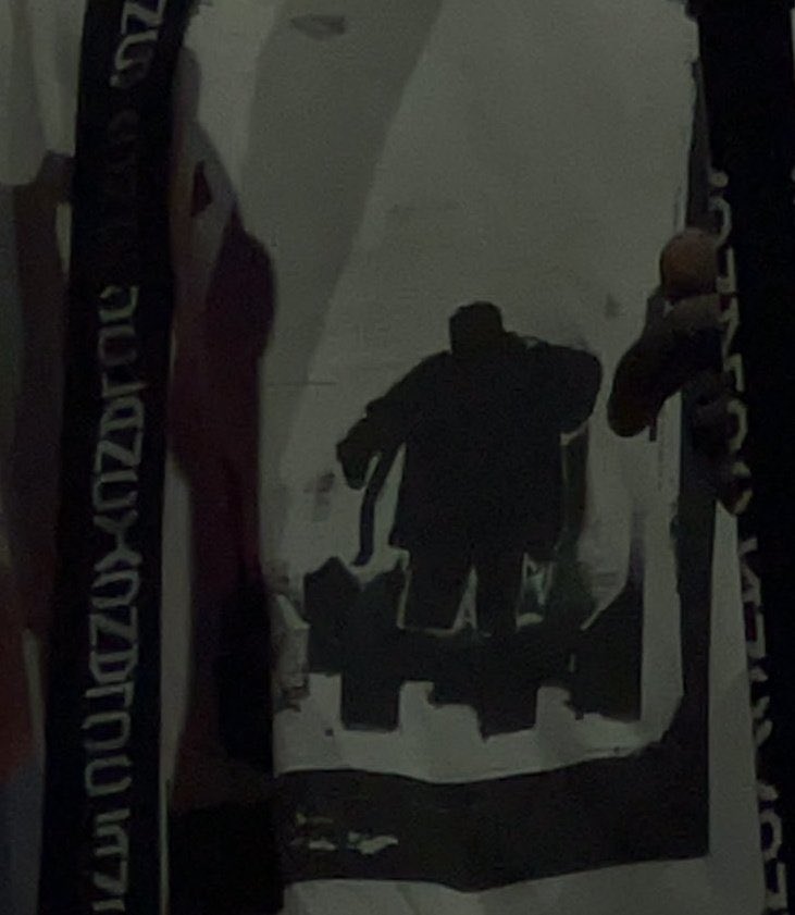 cIancyisdead's tweet image. hi
tylers shirt (or at least the main graphic which is him surrounded by graves) is old btw

october 2024 vs today. they just added ink blots at the top + the clancy letter excerpt (curtesy of @/trjbatman)