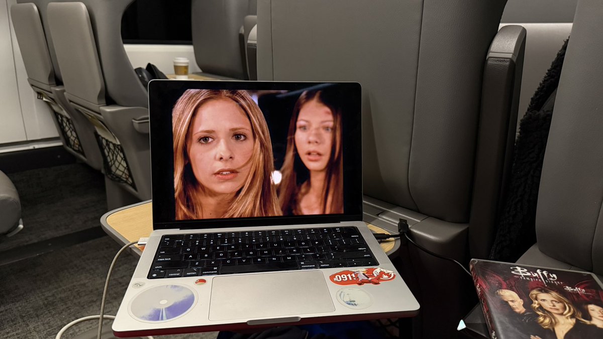 legolaurapalmer's tweet photo. once again on the train watching buffy on dvd #lifeisstillbeautiful https://t.co/6dJ6GGYcRq