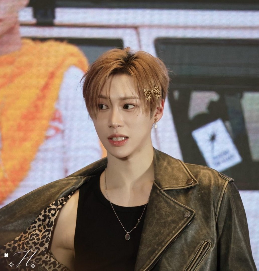 ≽^• ˕ • ྀི≼ tweet media