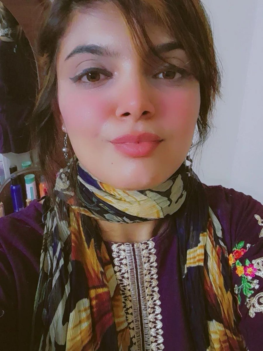 Bestie-# tweet media