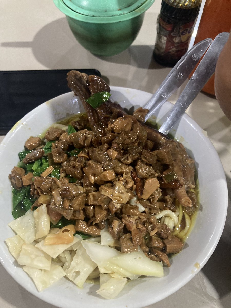 sovyan_amien's tweet photo. mie ayam sebelum meninggal (mw) https://t.co/6dsUzzKBJJ