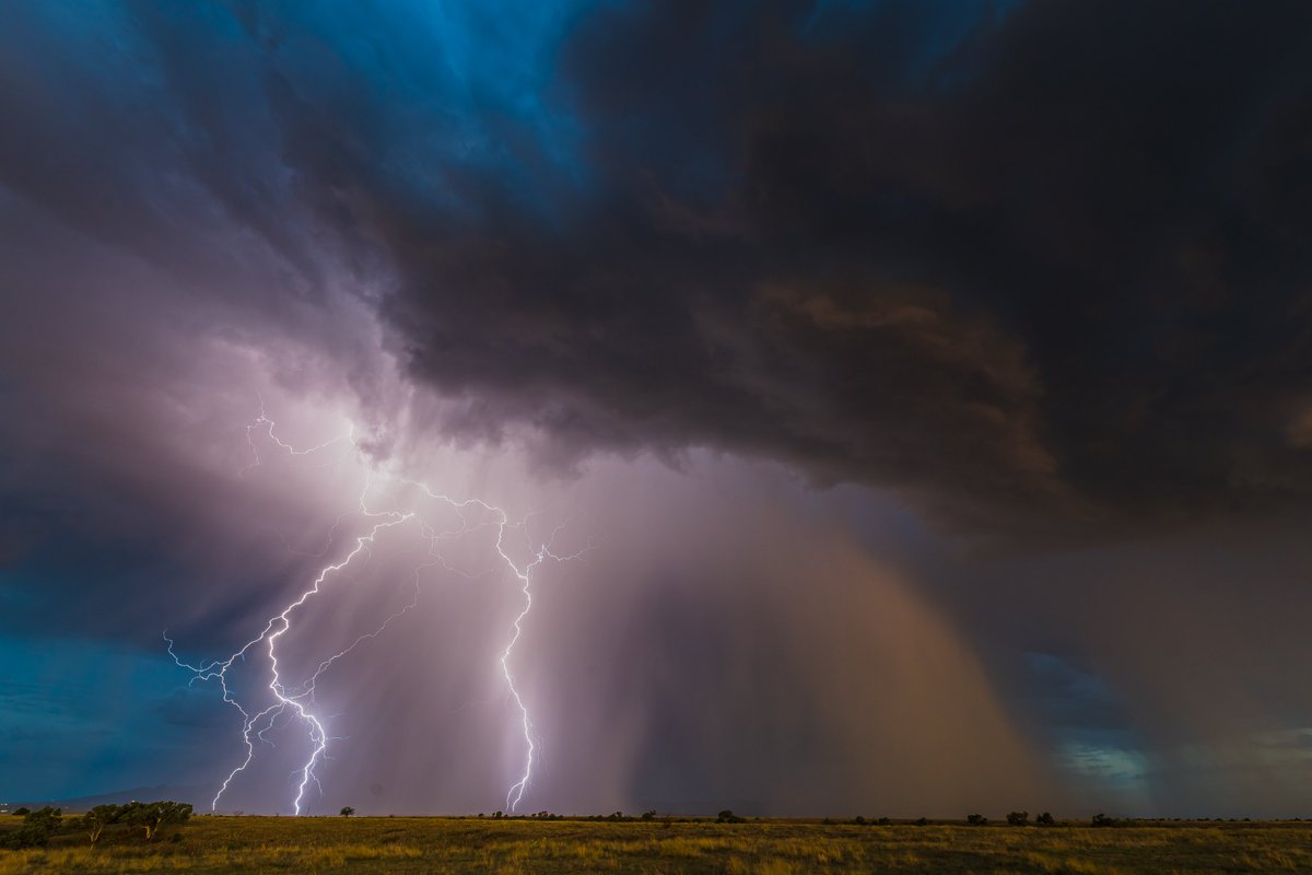 LoriGraceWX tweet media