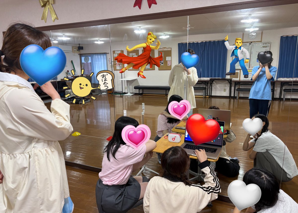 MelLive_2024's tweet photo. メルライブ！練習中です💃🌟
午後の撮影に向けて頑張ります❤️‍🔥 https://t.co/m1cMahs8Tk