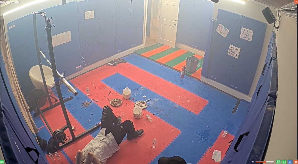 NotStoli024 tweet media