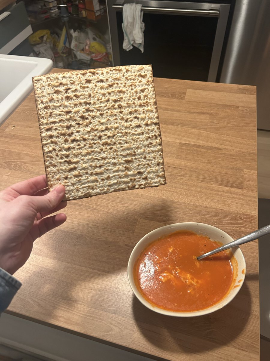 breadloaf 🛤️ tweet media