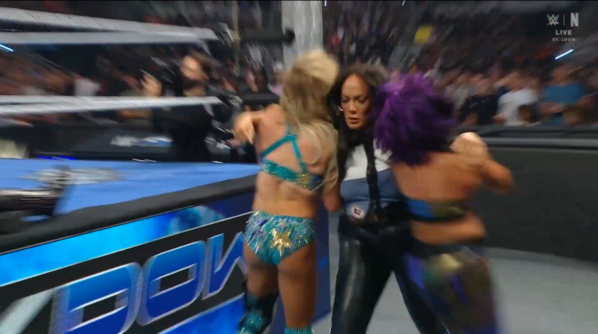 PraveVlogs tweet media