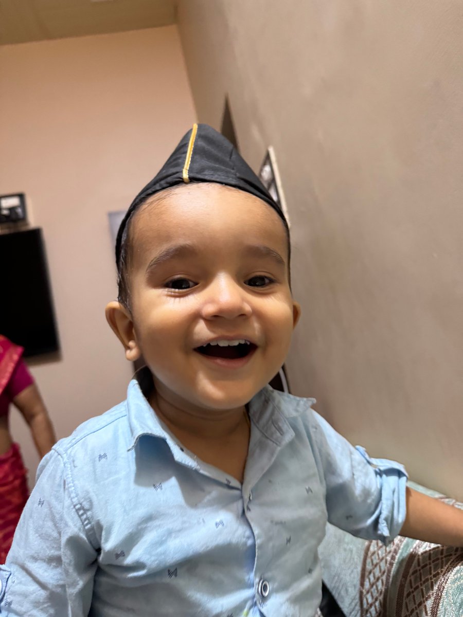 Sunariwal_MLA's tweet photo. लाडले पौत्र खैवांश के आज प्राकट्य दिवस की हार्दिक बधाई एवं अनंत शुभकामनाएँ,इनकी जन्मतिथि दिव्य हे सारे अंकों में चार चार हे यो तो सभी ईश्वर की ही संतान हे परन्तु अद्भुत जो होते हे उनके लिए कहावत हे पूत के लखन पालना में दिख जावे खूब प्रसन्न रहो यशस्वी और दीर्घायु हो https://t.co/Ev6ZHVOX7h