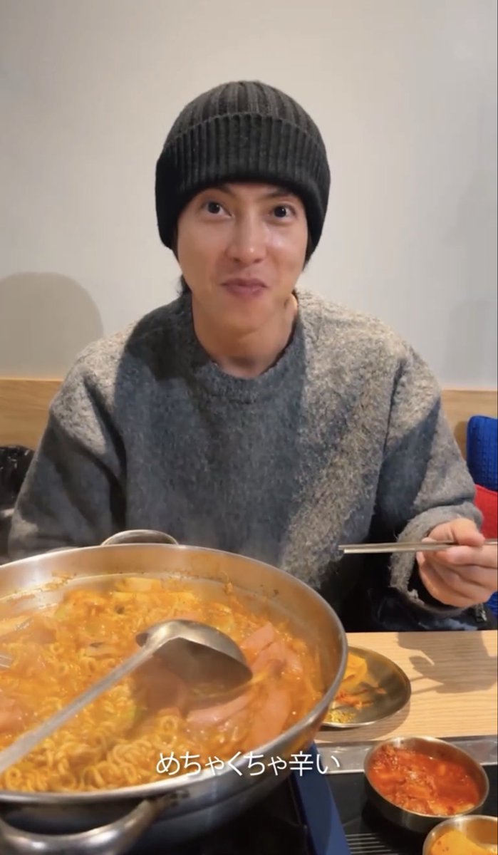 tomusfam's tweet photo. Jinmi Paris.
店主のご厚意で山Pと同じ席で夕食。
辛いの得意な山Pが汗だくだったので
少し不安でしたがマジで辛かった！笑
3年間 韓国で生活していましたが
それでも珍しい辛さでした。皆様ぜひ！

#パリ
#TOMOSTV
#山下智久
#聖地巡礼
#韓国料理

@Tomohisanine @tomosfam https://t.co/ALgYPm4jiO