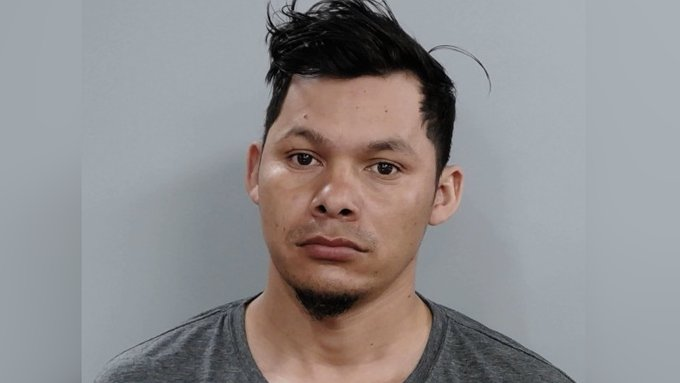 TRENDING ➞ 911 tweet media