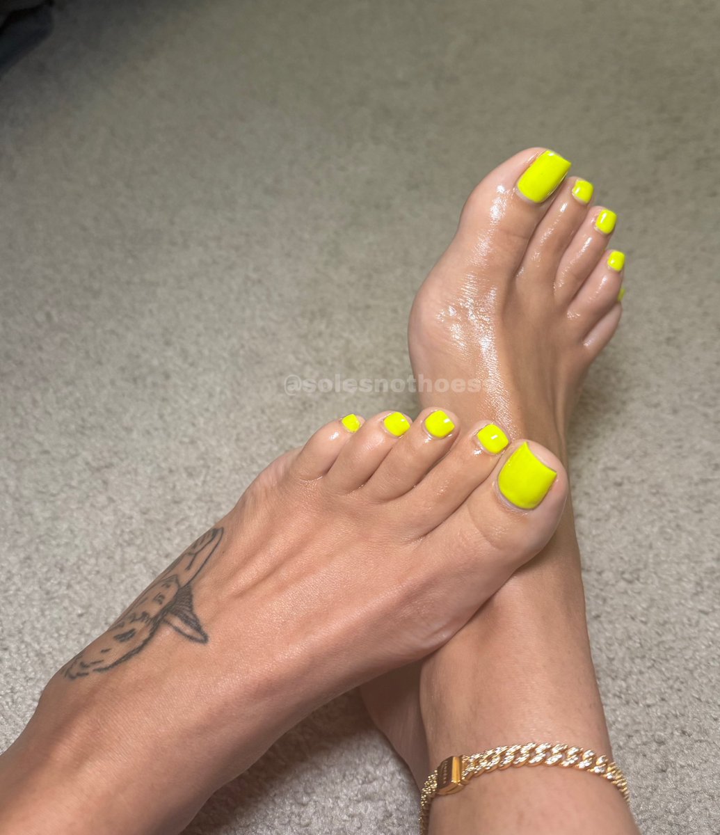 ms pretty feet tweet media