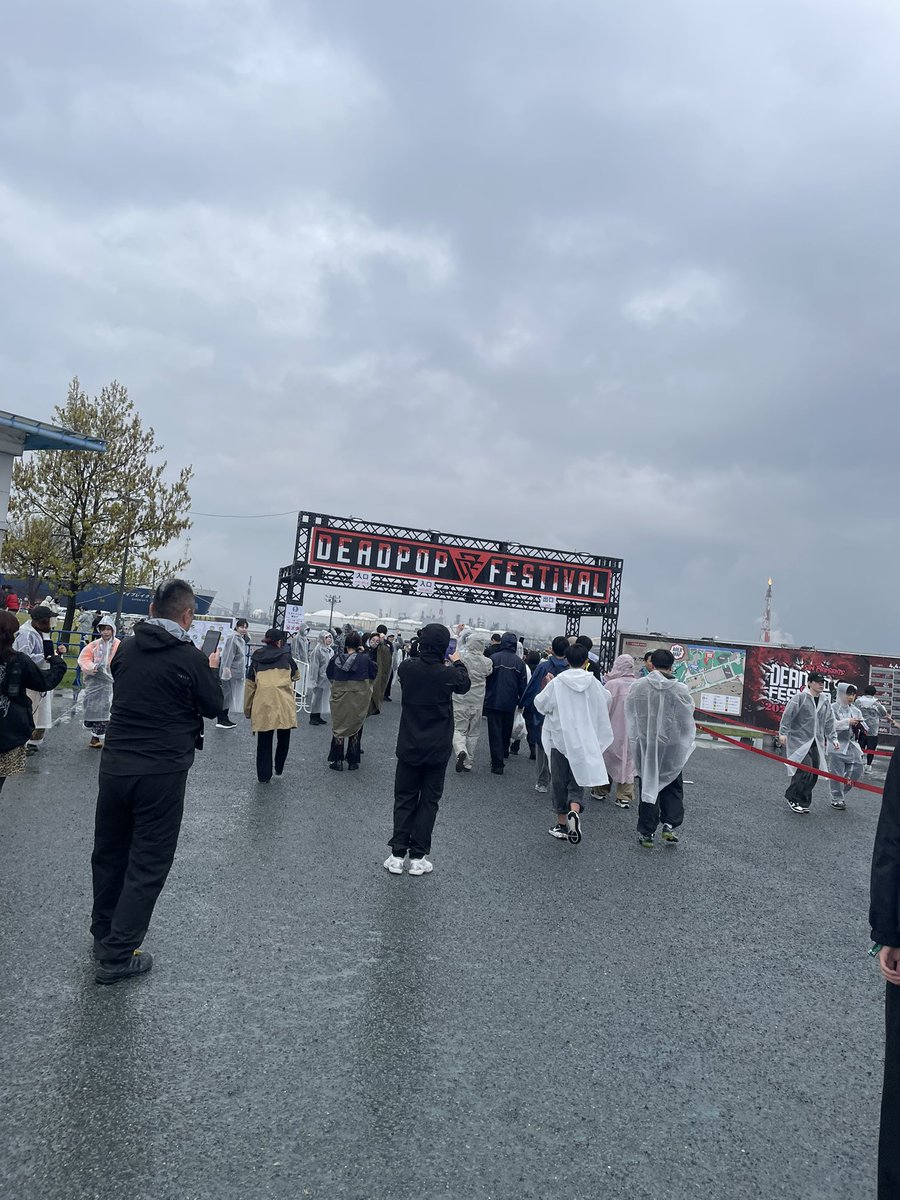 kussin00's tweet photo. DPF1日目
雨えぐい https://t.co/5lKOQ6gdNg