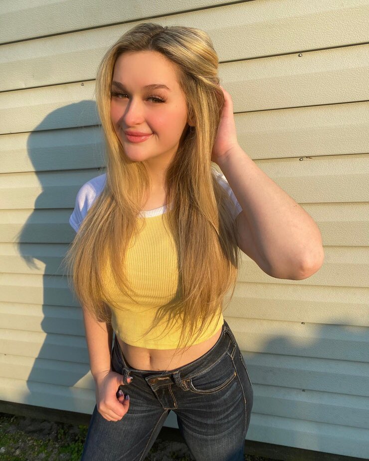 CorinaProff tweet picture