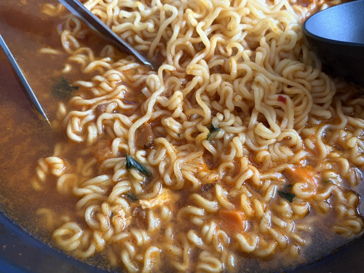 세일러 디저트문 tweet media