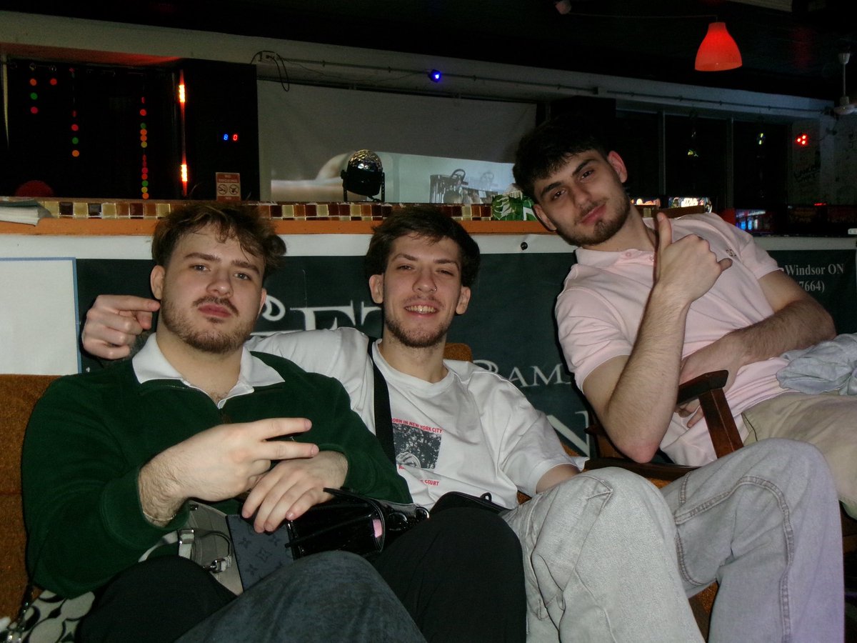 Jules ܀♰ tweet media