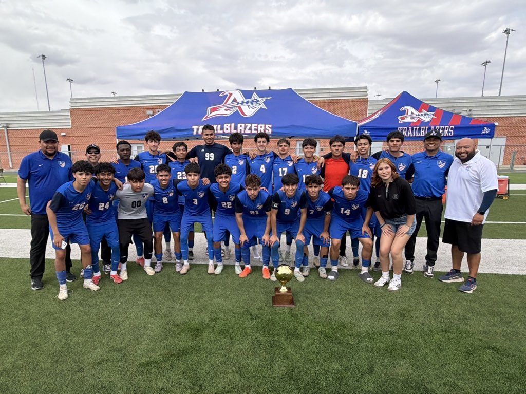 Daniel Escobar tweet media