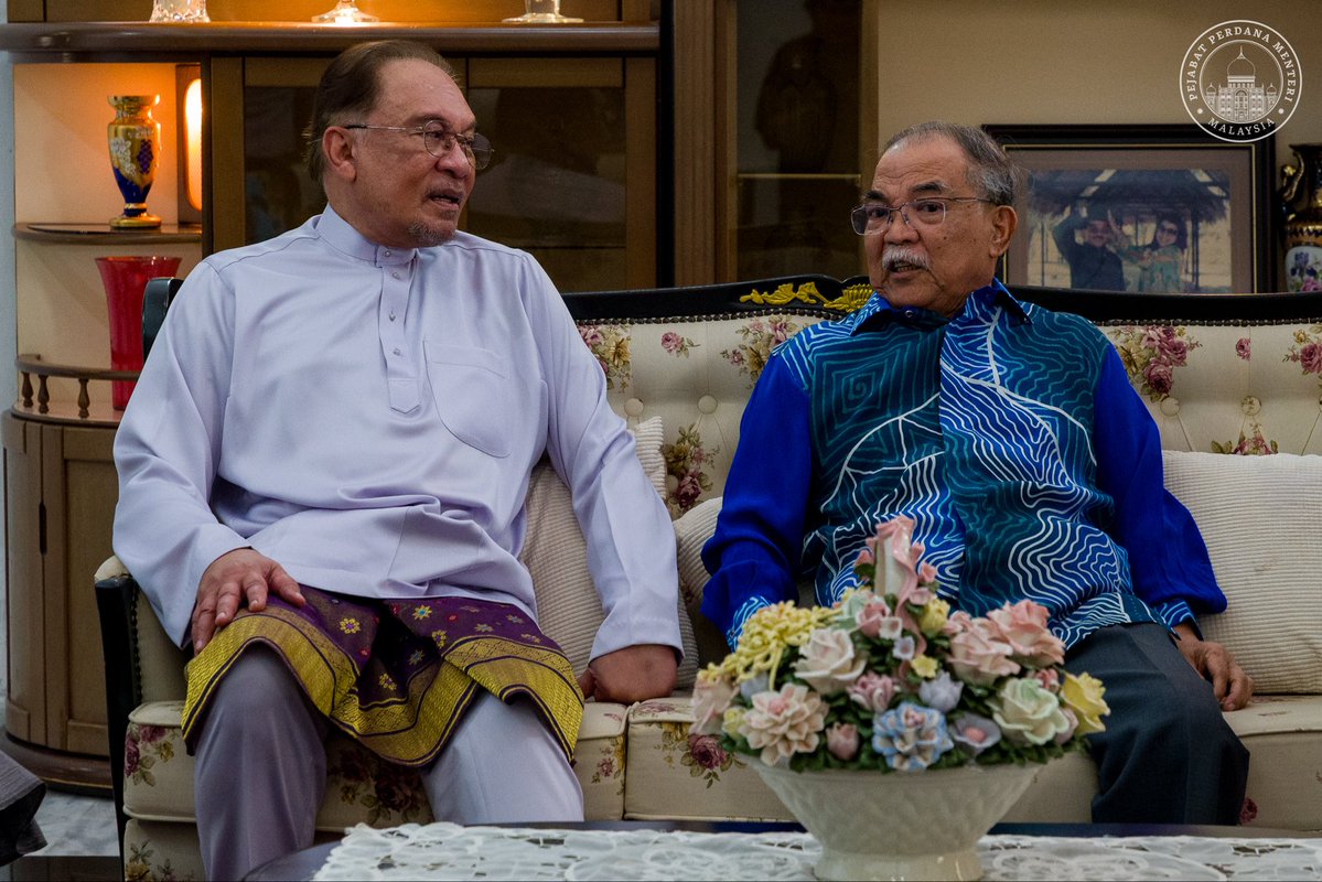 Anwar Ibrahim tweet media