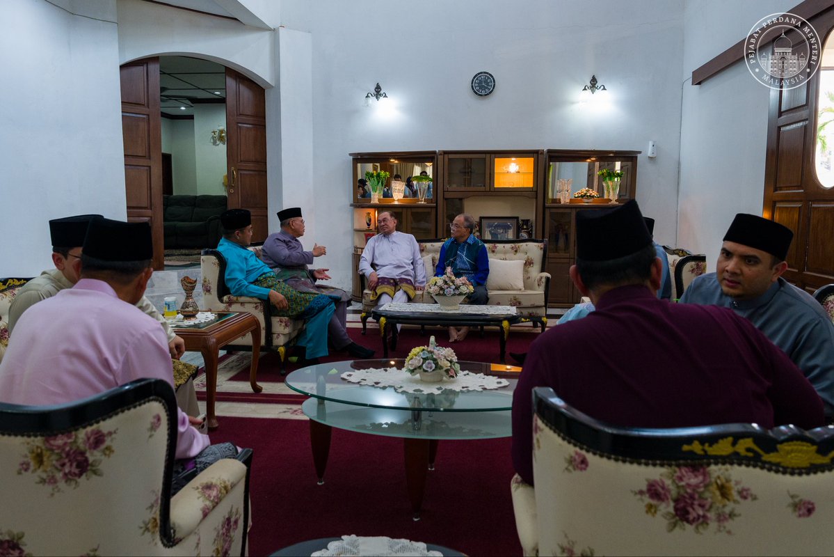 Anwar Ibrahim tweet media