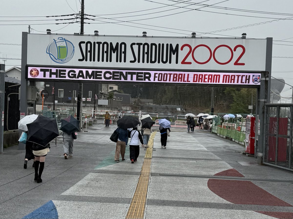 𝙢𝙞𝙣𝙖 tweet media