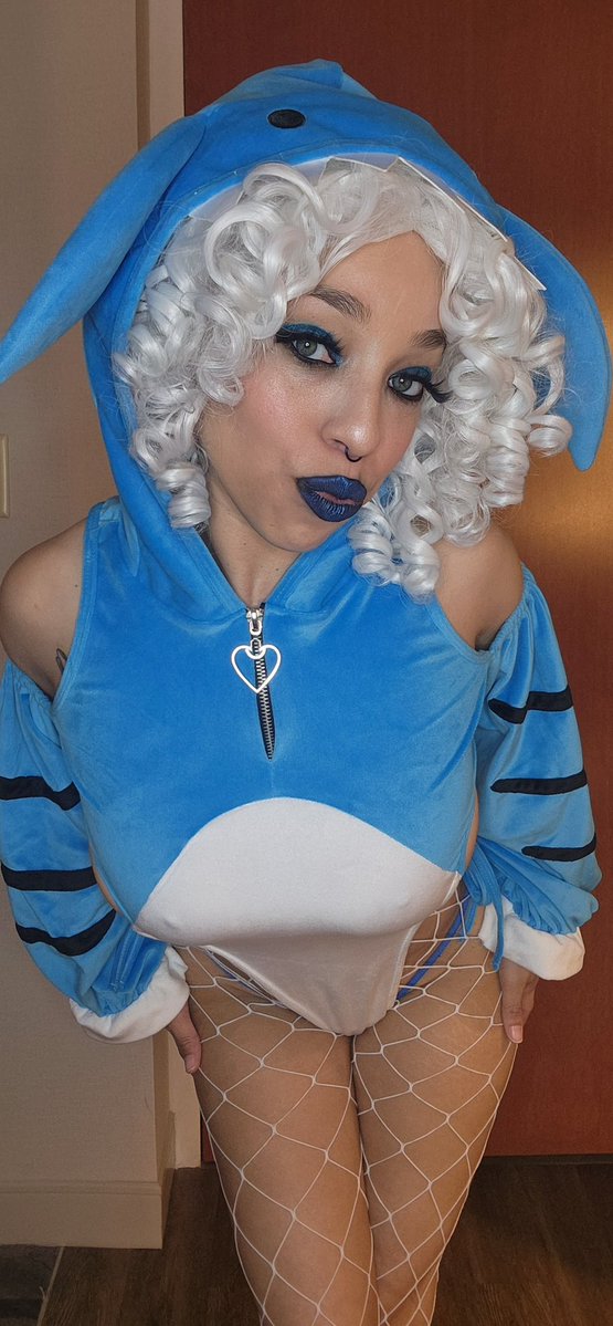 Kissinfirefly tweet media