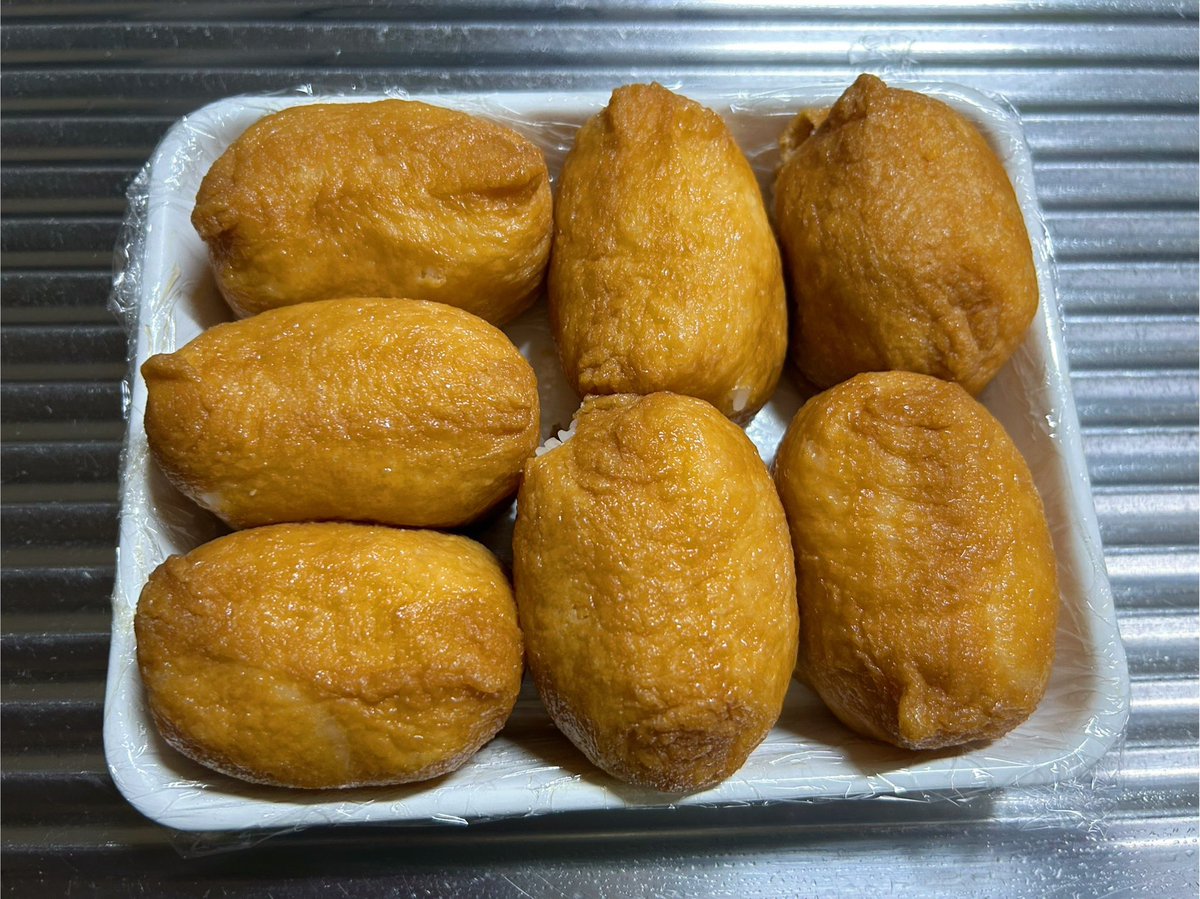 ととにく tweet media