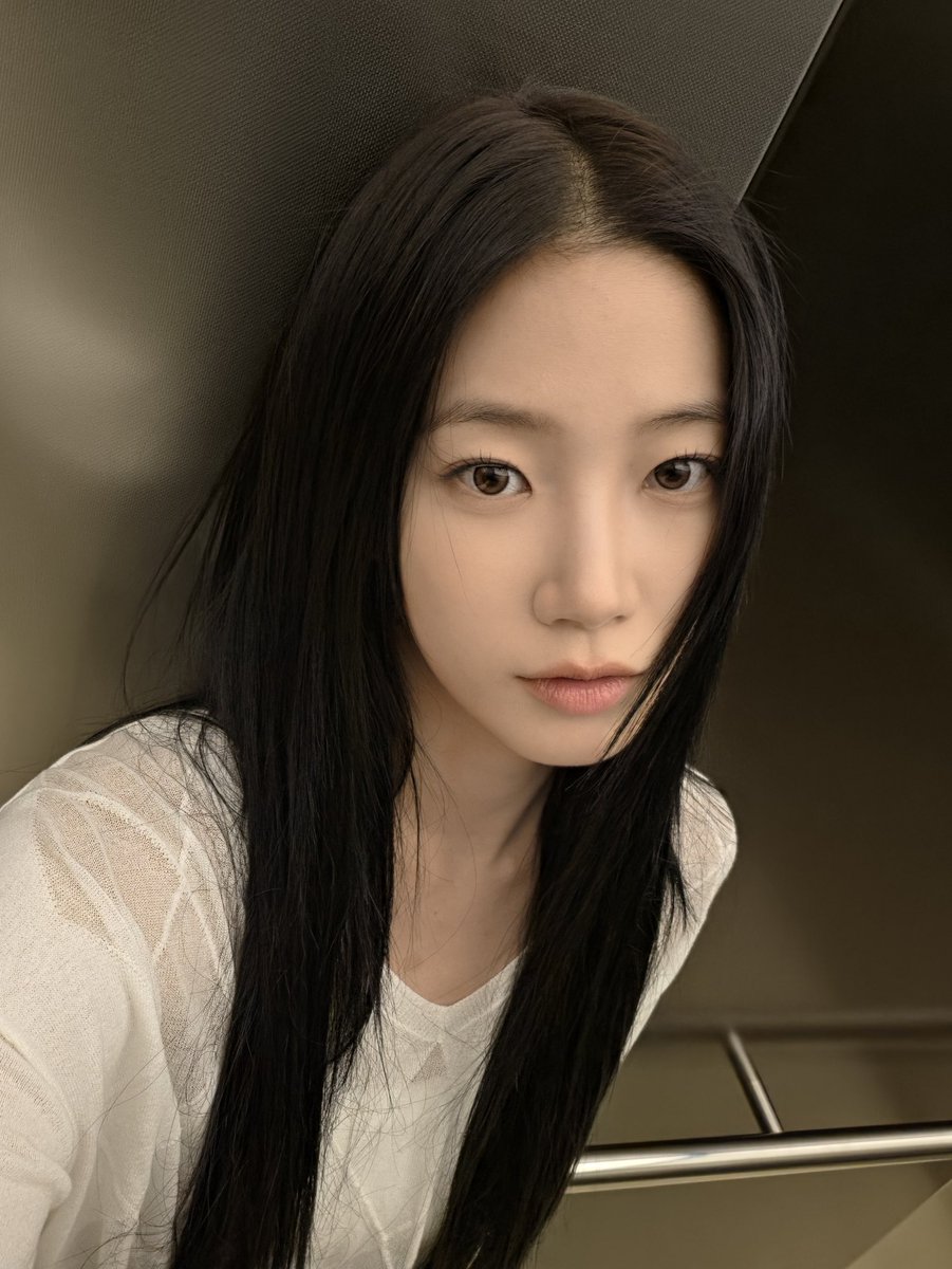 le sserafim pics tweet media