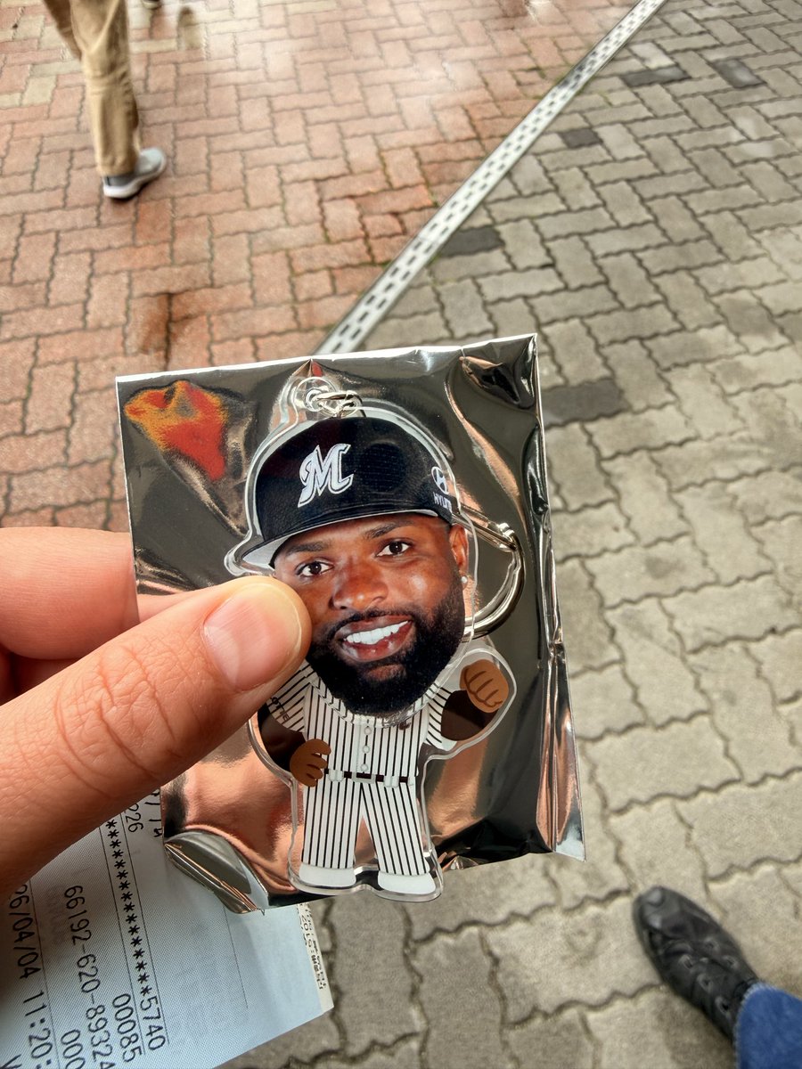 ちょん tweet media