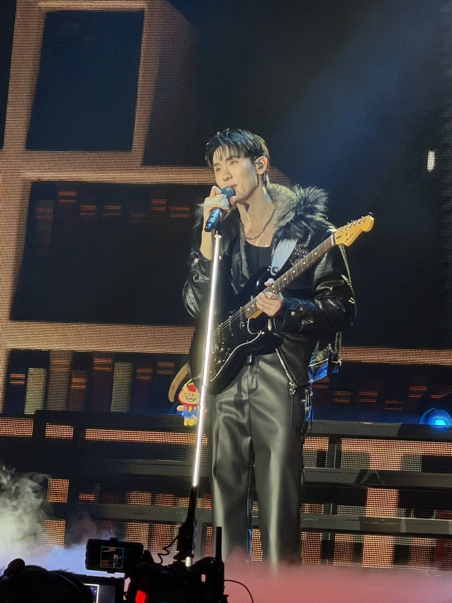 serlixia tweet media