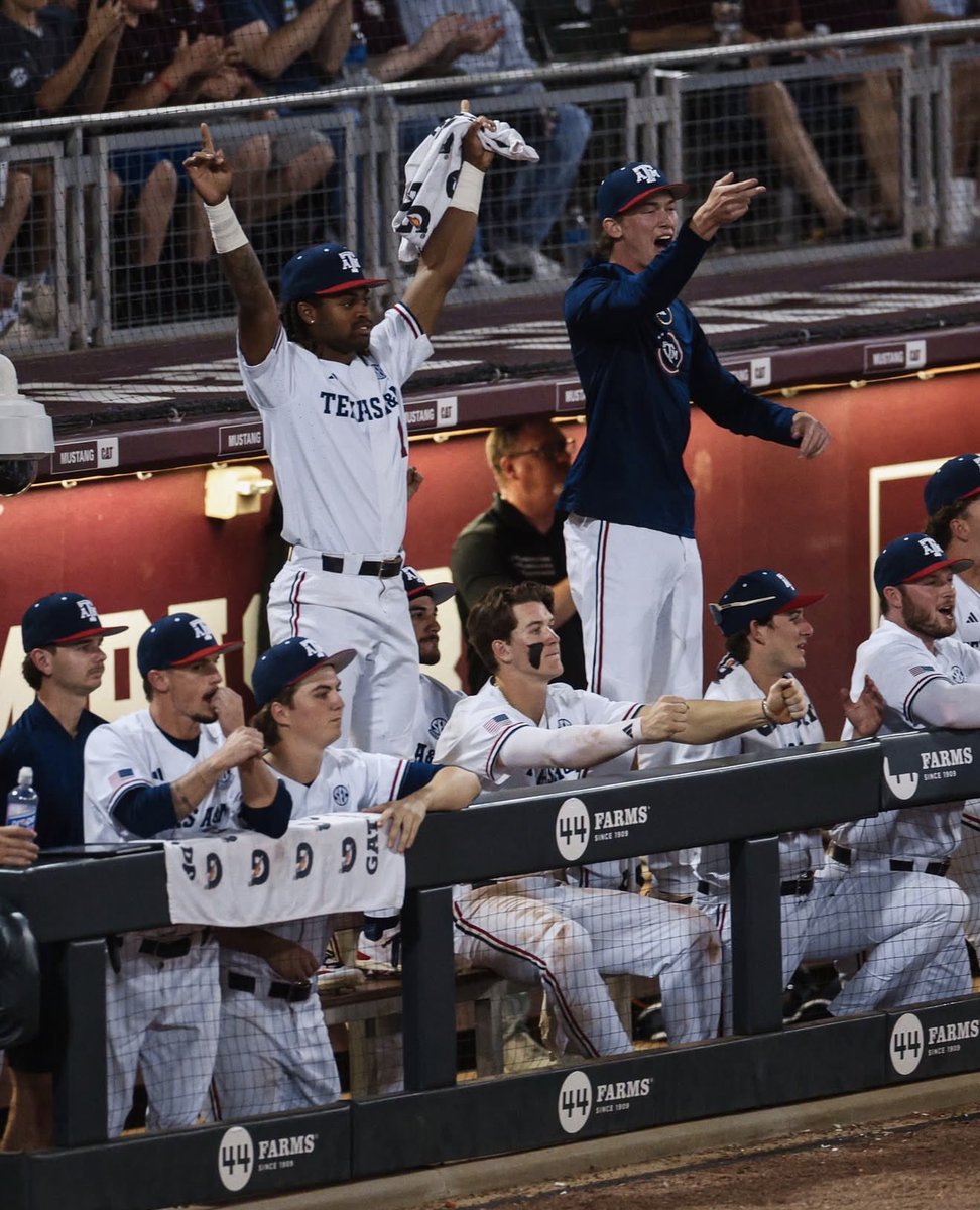 NCAA Baseball tweet media