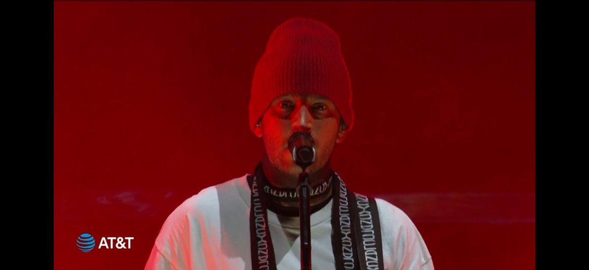 does anyone know who this guy was? he was singing blurryface by twenty one pilots.. any idea??