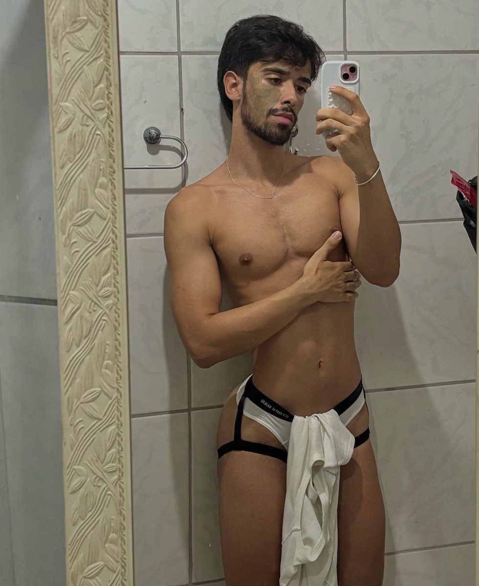 RYAN 🔆 tweet media