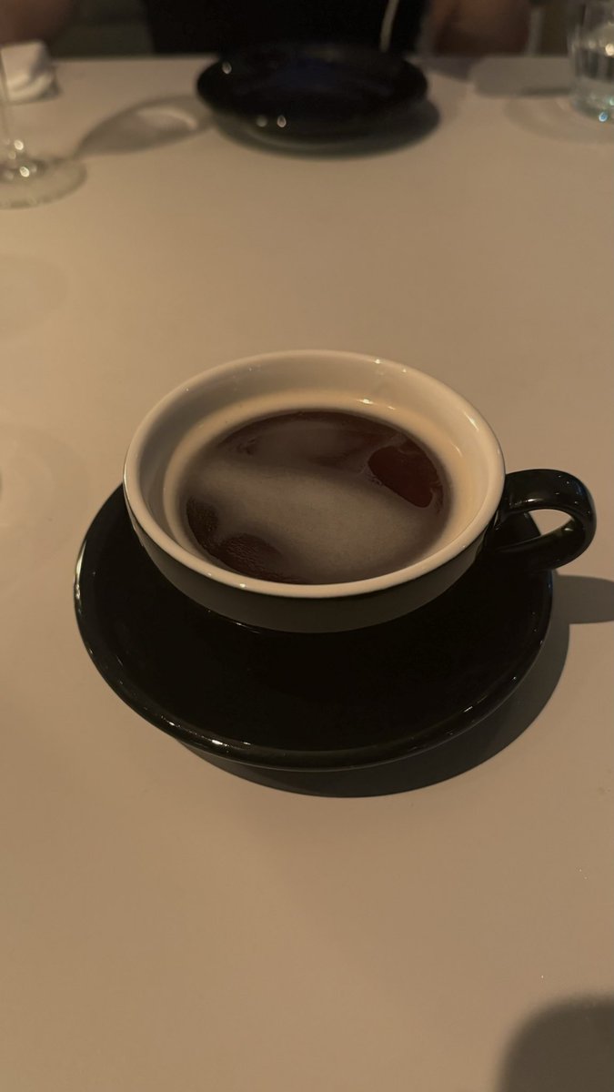 rakneverdye2's tweet photo. ☕ mercer cafe danro https://t.co/jwUKZX33NW