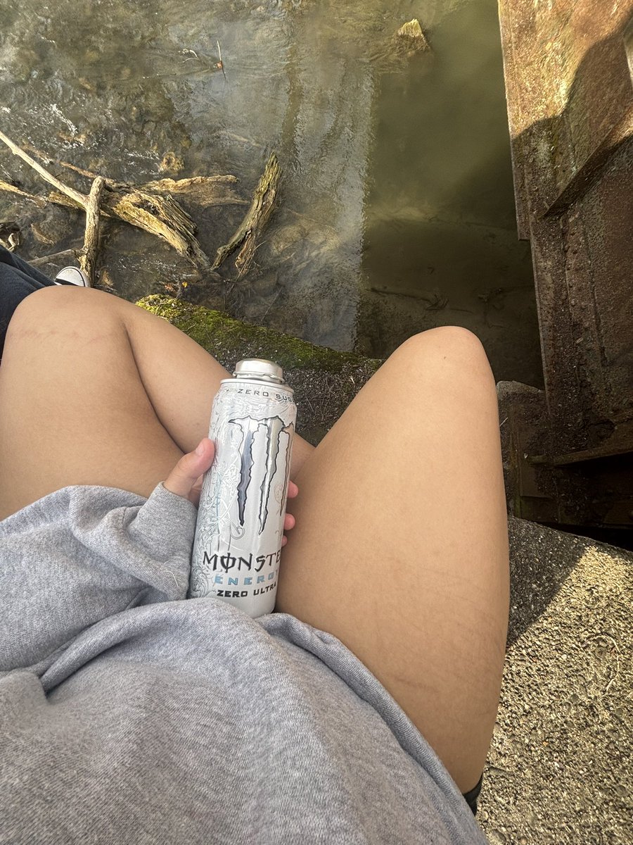 Lyricthebad's tweet photo. Drinking white monster bc I can’t have his white monster https://t.co/fuwRQtOgHx