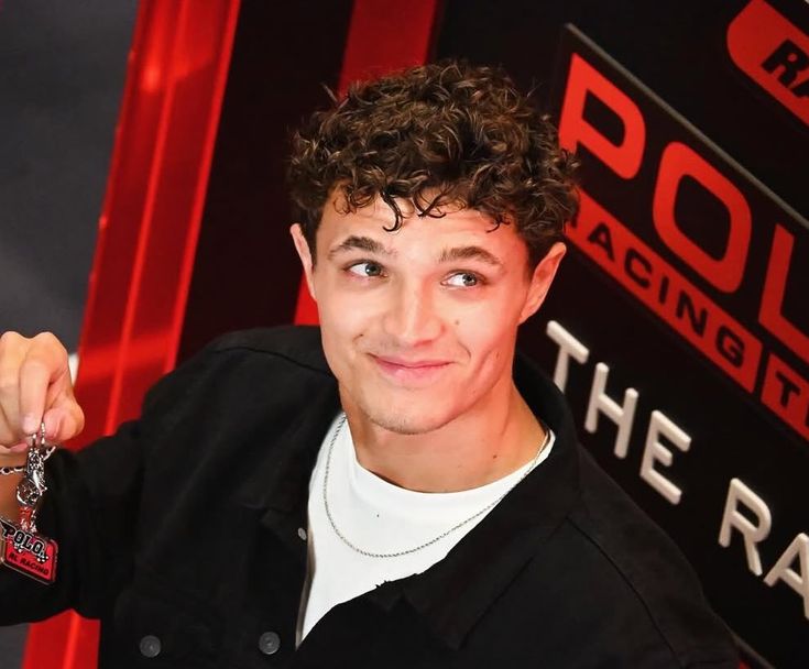 маконяша вишенка tweet media