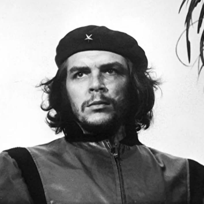 Paroles_auteurs's tweet photo. "Soyons le cauchemar de ceux qui veulent nous priver de nos rêves."
Ernesto Che Guevara https://t.co/T1ByS5wBEP