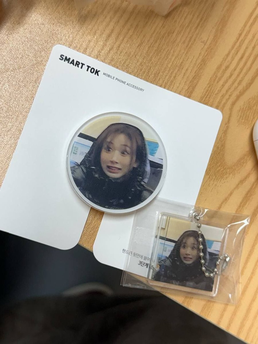 vie⁵ hyper tweet media