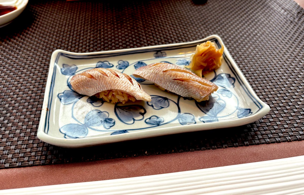 しにだ あすお tweet media