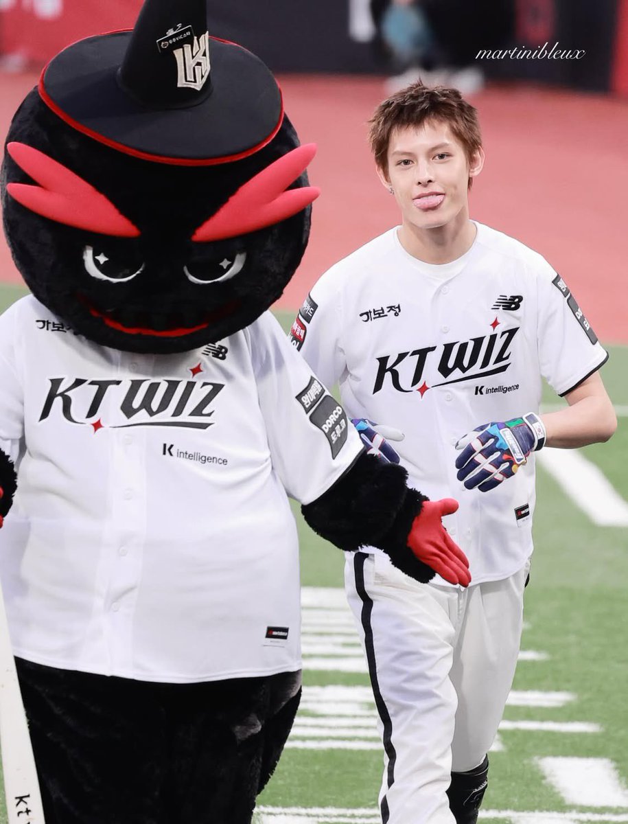 Yuisatis's tweet image. Why is JAMES this cute ❤️

#JAMES #JAMESCORTIS #제임스 #赵雨凡