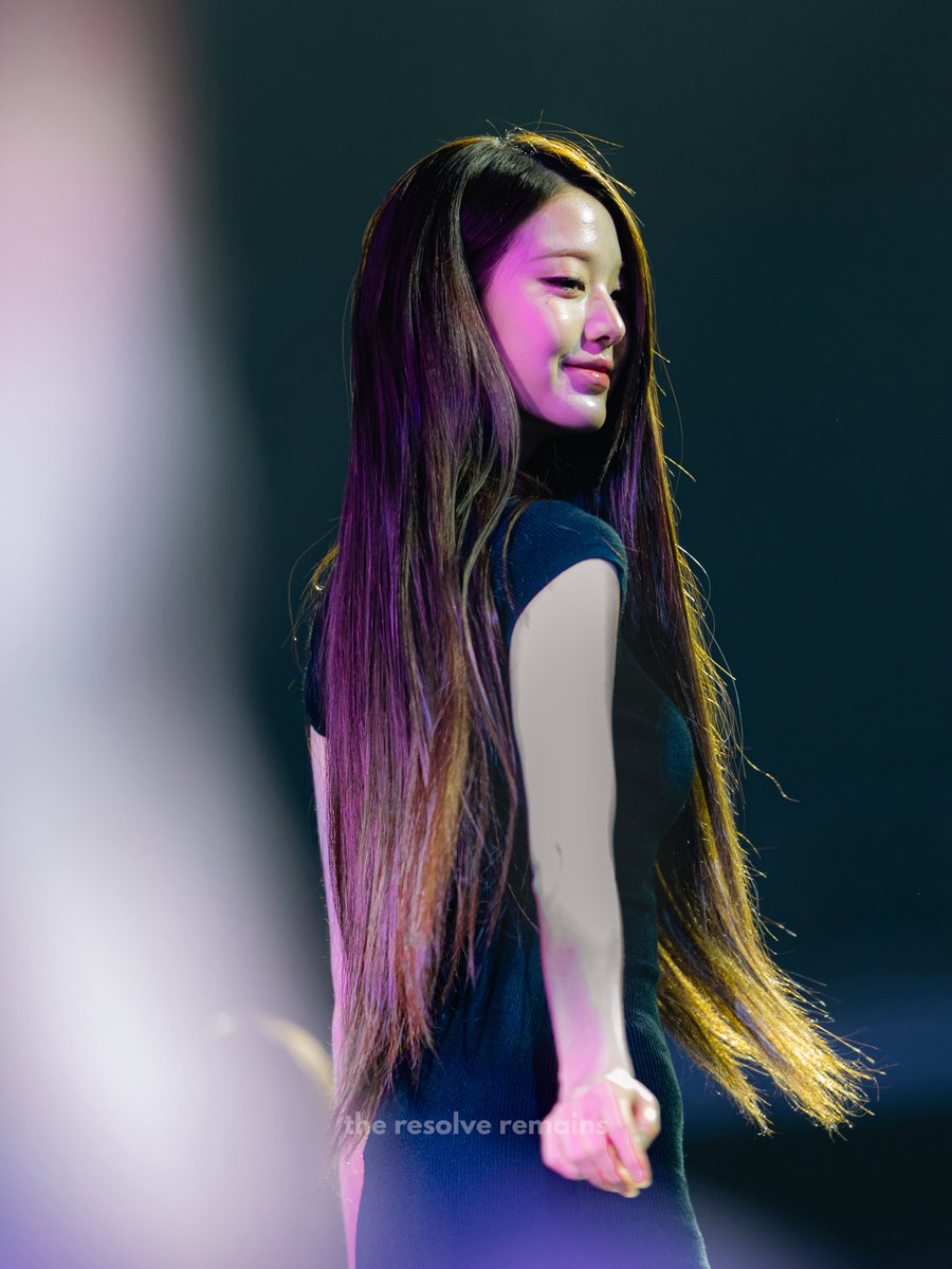 𝑡ℎ𝑒 𝑟𝑒𝑠𝑜𝑙𝑣𝑒 𝑟𝑒𝑚𝑎𝑖𝑛𝑠 tweet media