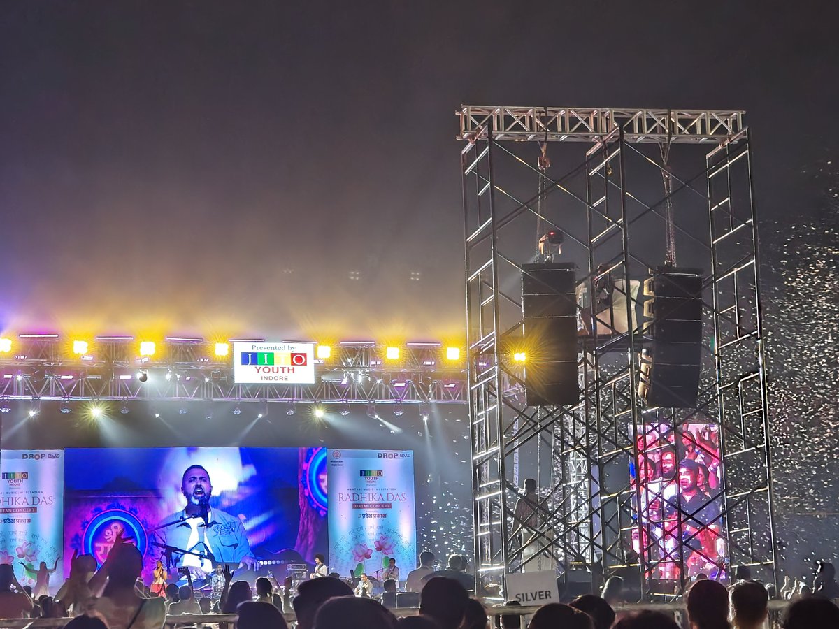 prateekmodi300's tweet photo. What an event, kudos to @JitoYouth fr introducing #indore to @radhika_dasa the calm and peace felt ws surreal, we need more celebration of our culture nd #spirituality through kirtan concerts. https://t.co/anni9Wq9DH