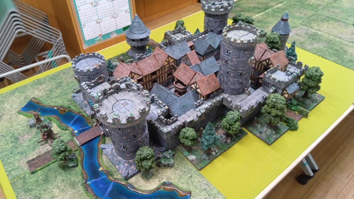 miyakami_00's tweet image. ちなこれらのパーツをあれやこれやすると、こんなのが組めたりする。
(’A`) ﾓｳｺｺﾏﾃﾞｵｵｷｲﾃﾚｲﾝｦｸﾑｷﾘｮｸﾊﾅｽ…
#dwarvenforge #dnd #trpg #ダンドラ