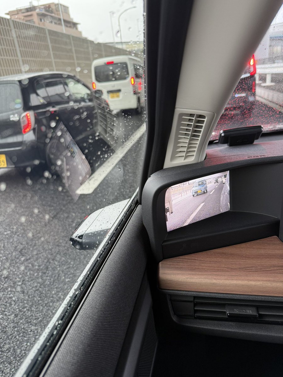 TakeTV100 tweet media